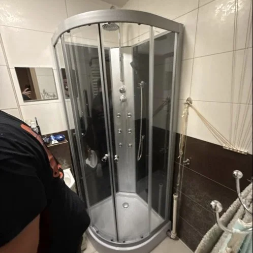 Bateria prysznicowa w kabinie narożnej — DobryHydraulik Gdańsk